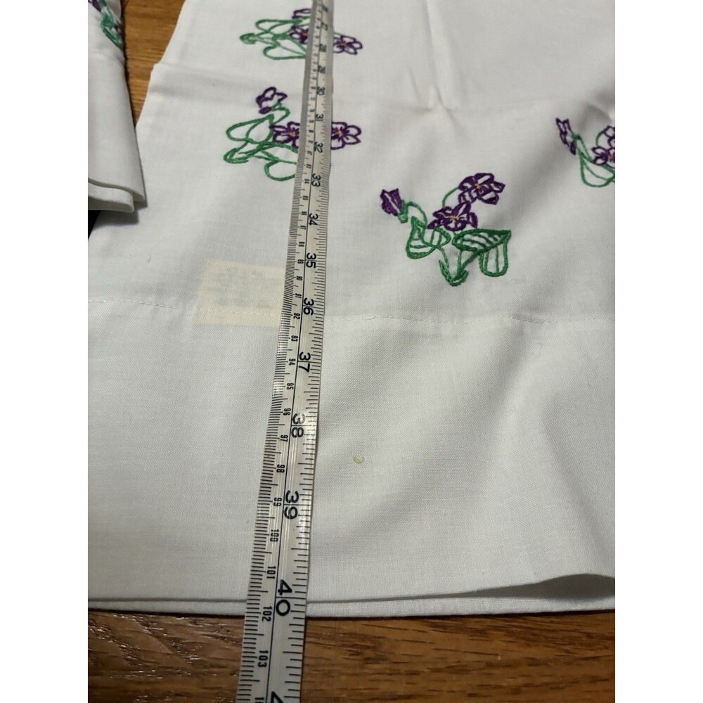 Vintage King size Embroidered Pillow Cases Purple Floral Cottagecore Lot Of 2 - Picture 5 of 8